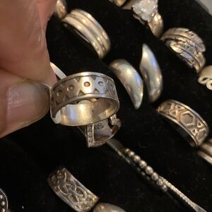 Sterling Silver Infinity Os Design Ring